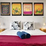 Vic Arts House 게스트하우스 *