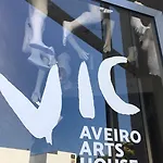 Vic Arts House * 아베이루