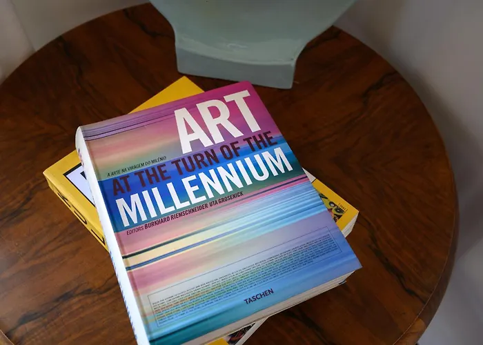 Vic Arts House בית הארחה אבאירו